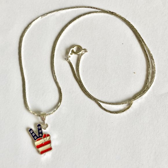 USA American Flag Necklace Patriotic July 4th Peace Sign Groovy Silver Plated - Picture 4 of 9